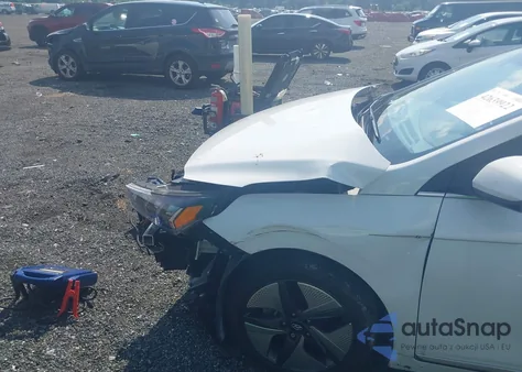 2022 Hyundai Ioniq Hybrid Limited z USA, uszkodzony, nr VIN KMHC05LC4NU270697